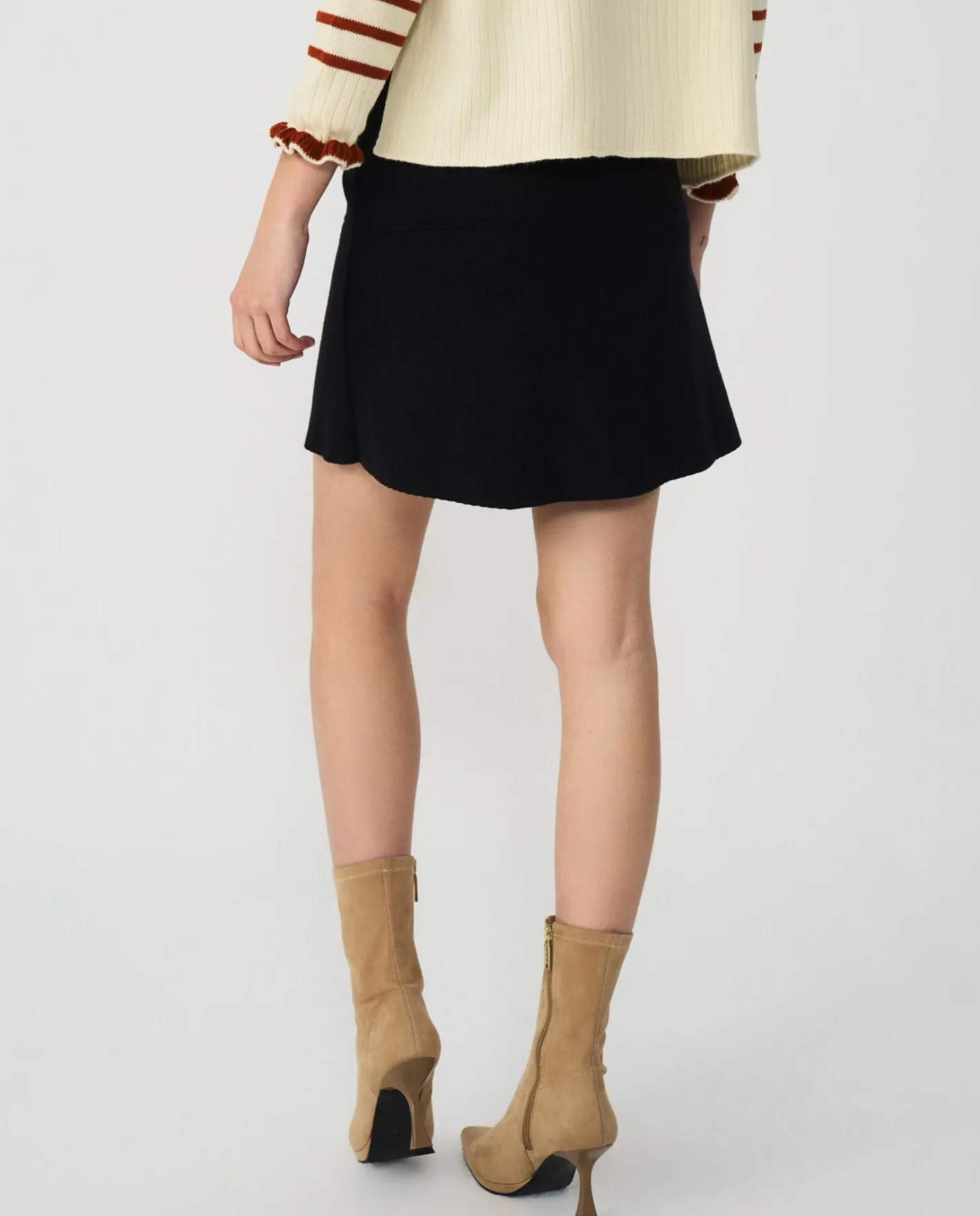Cuplé Falda Mini Volante Punto Negro^Mujer Faldas