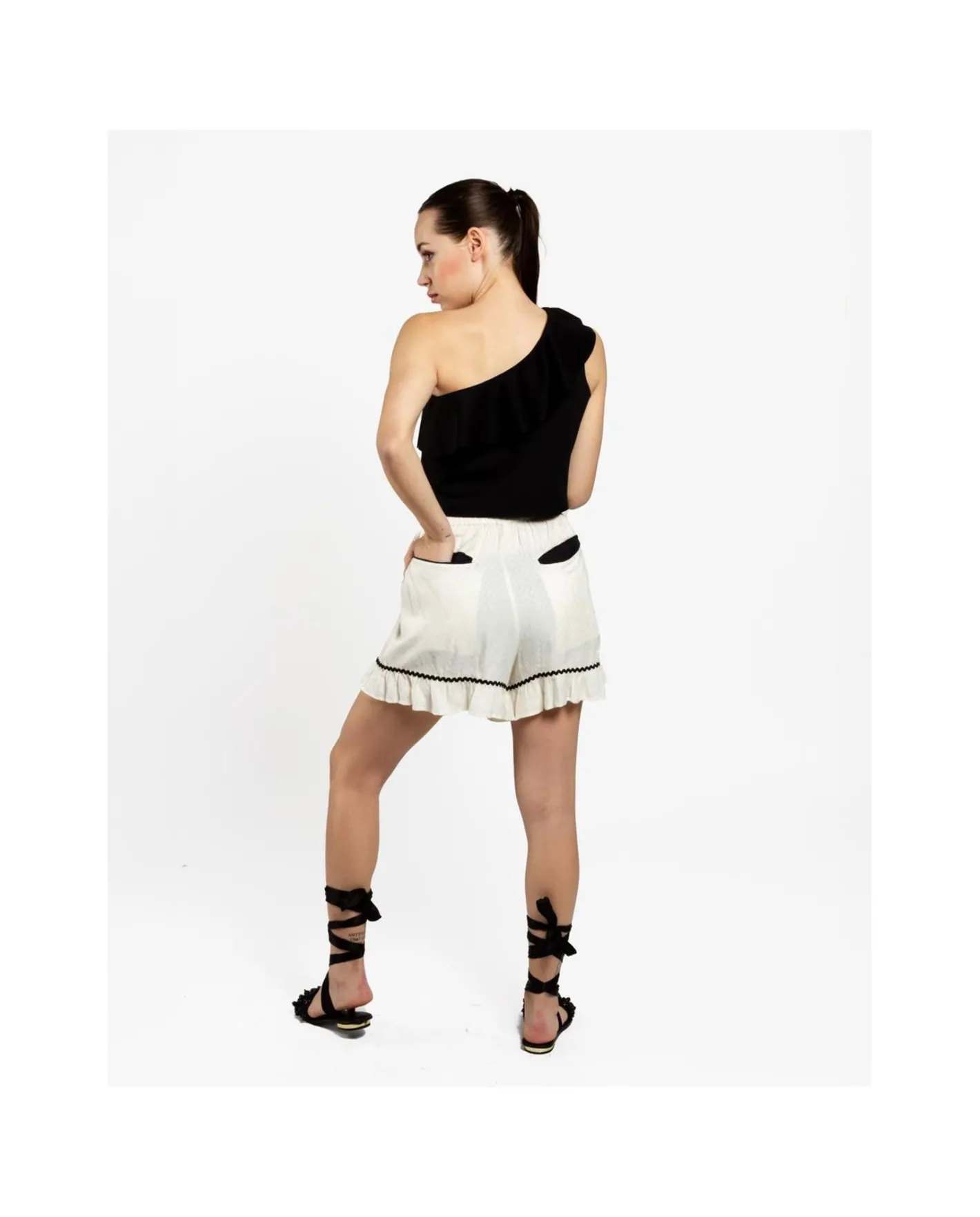 Cuplé Pantalon Corto Volante Jacquard Blanco^Mujer Pantalones