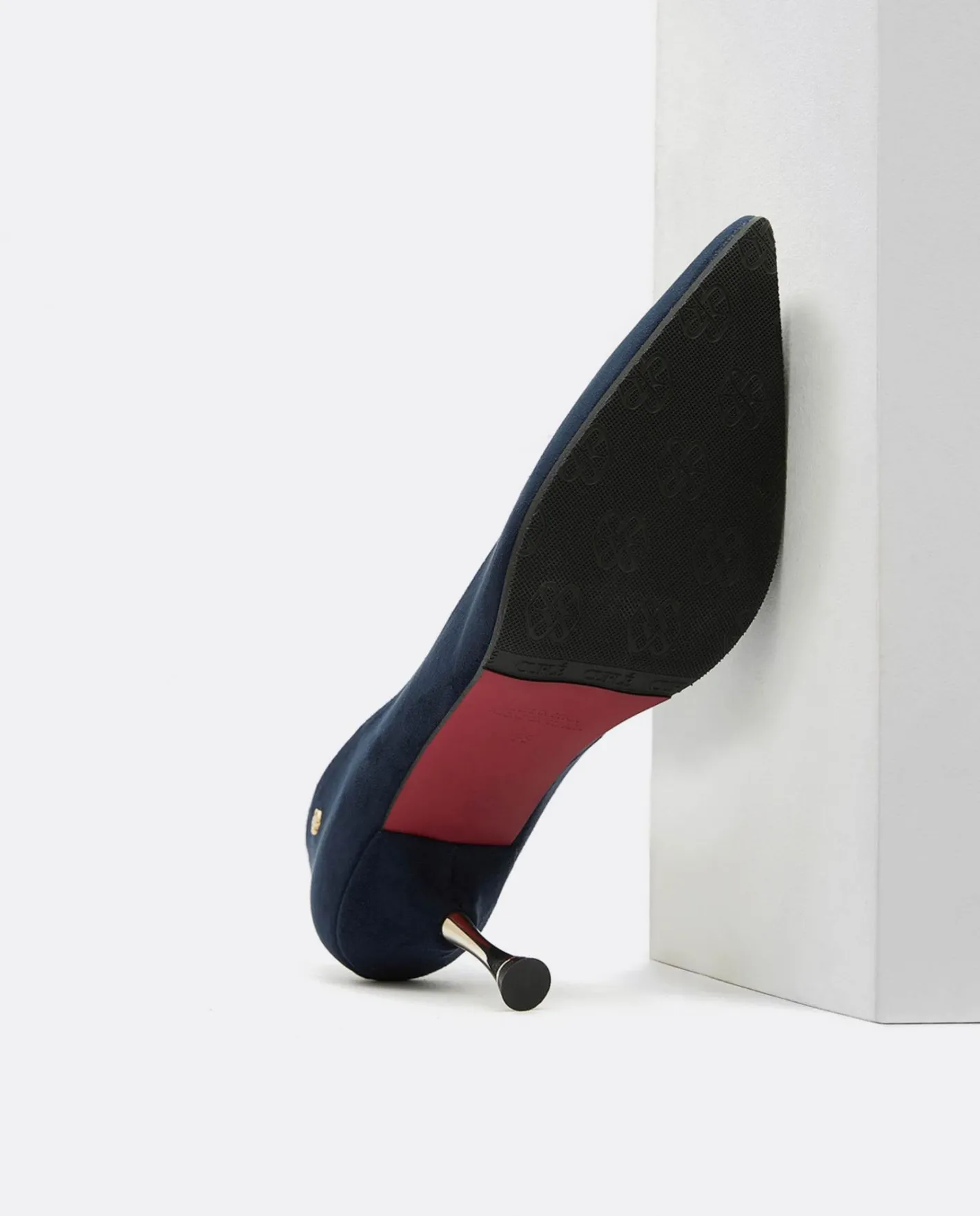 Cuplé Salon Pico Ultrasuede Marino^Mujer Salones & Stilletos
