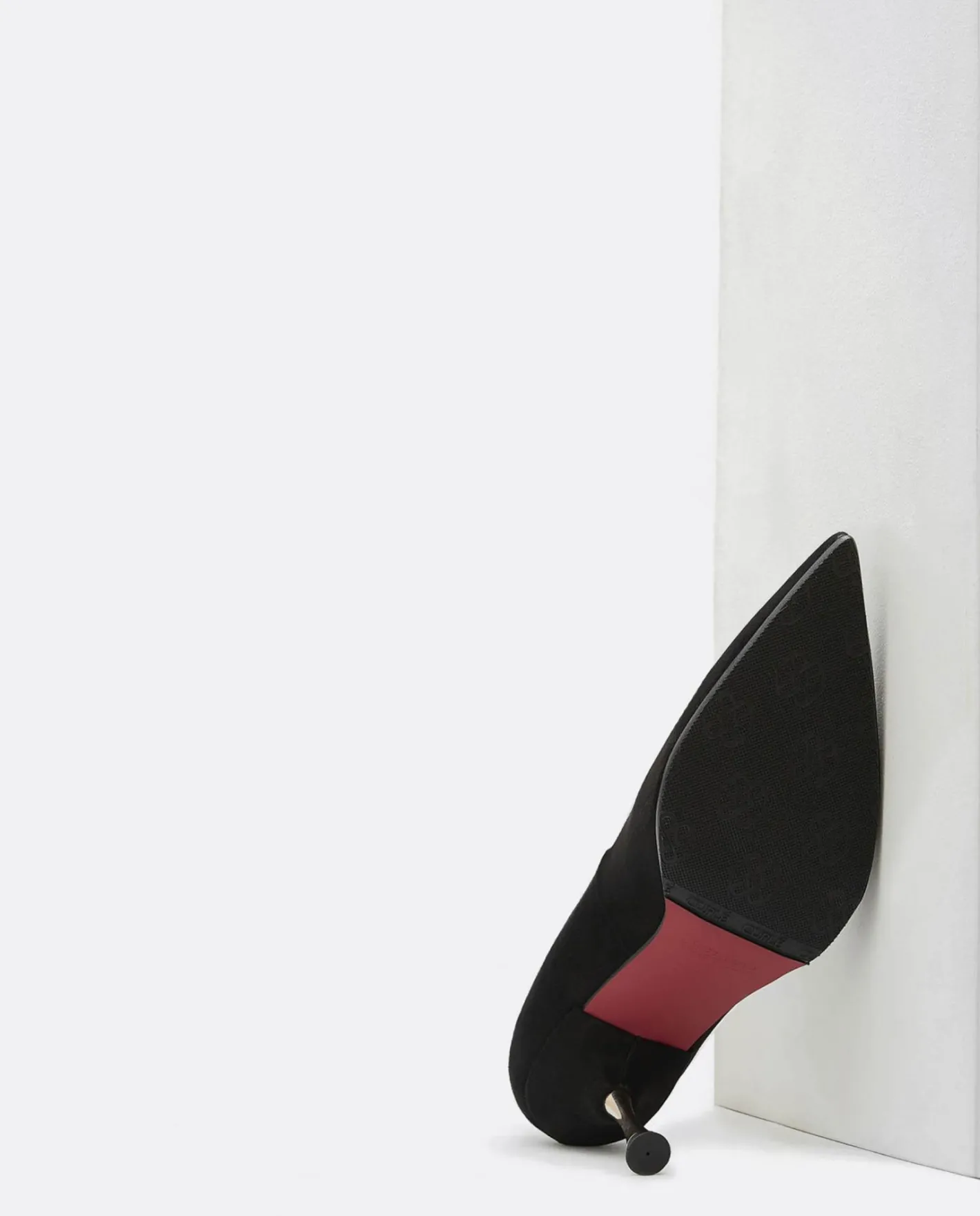 Cuplé Salon Pico Ultrasuede Negro^Mujer Salones & Stilletos