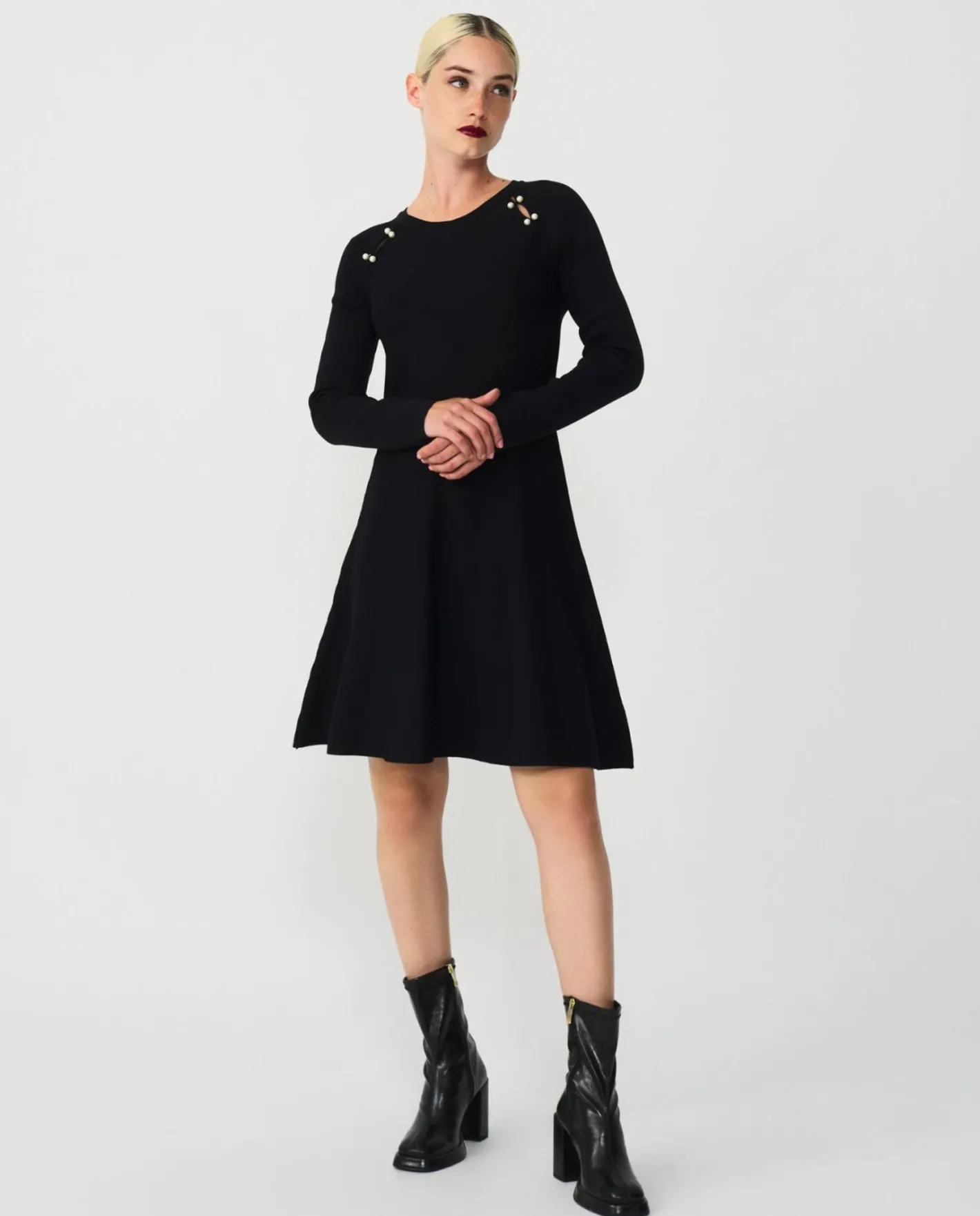 Cuplé Vestido Corto Perlas Punto Negro^Mujer Vestidos
